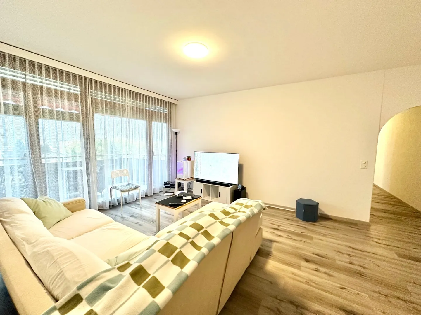 Moderno appartamento con terrazzo nel cuore di Cadempino - Foto 1 di 9