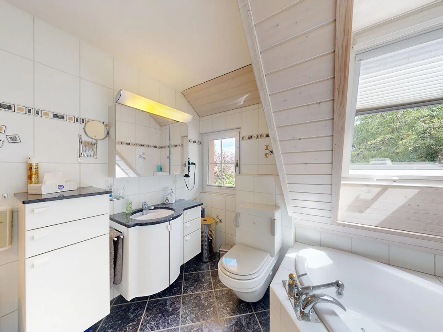 Charmantes Einfamilienhaus in Aesch - Foto 13 von 16