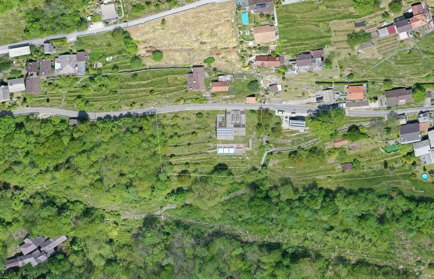 Geräumiges Baugrundstück in ruhiger Lage, Calezzo - Foto 2 von 13