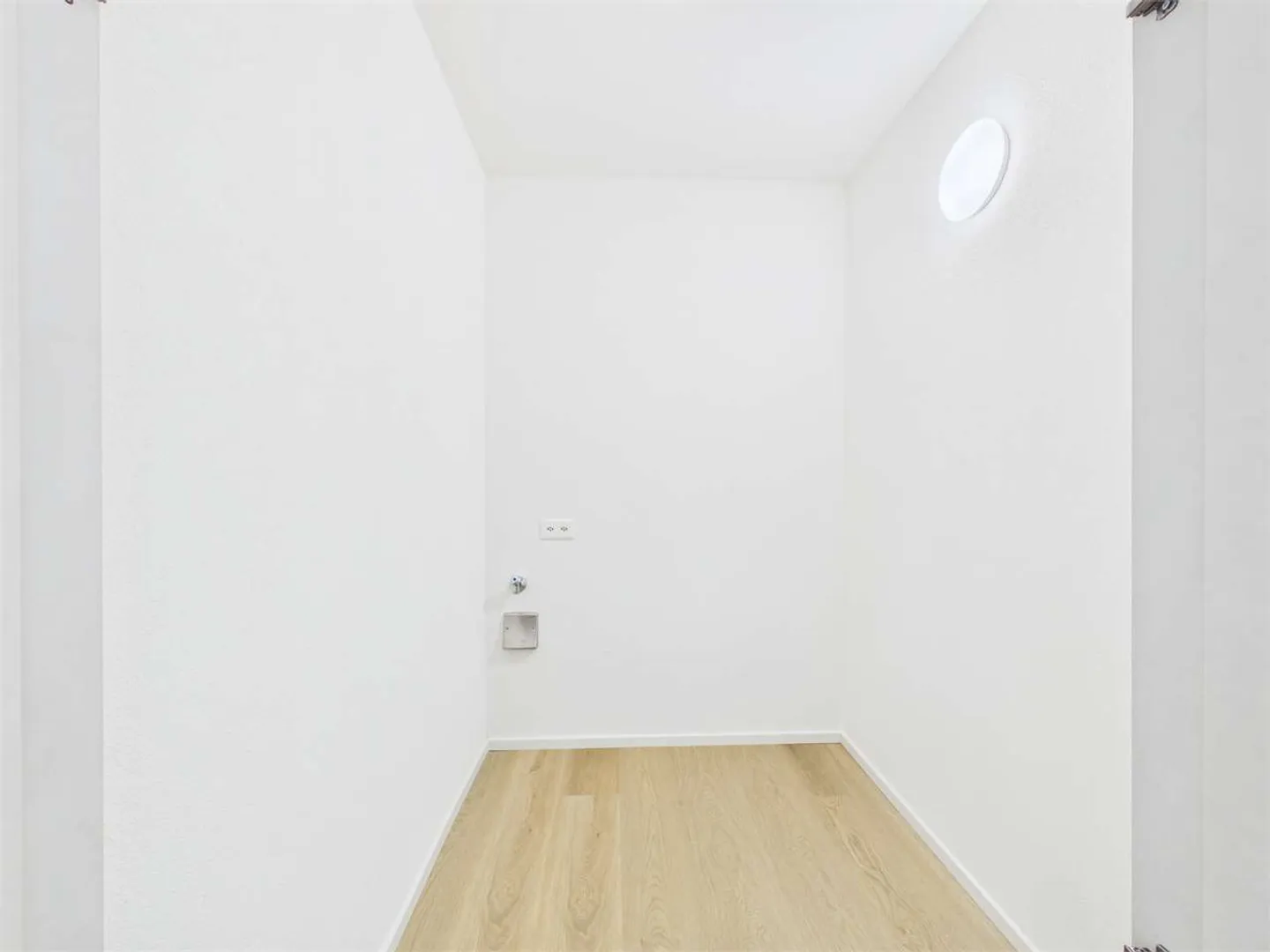 Spektakuläres 2.5-Zimmer-Wohnung komplett renoviert - Foto 6 von 9