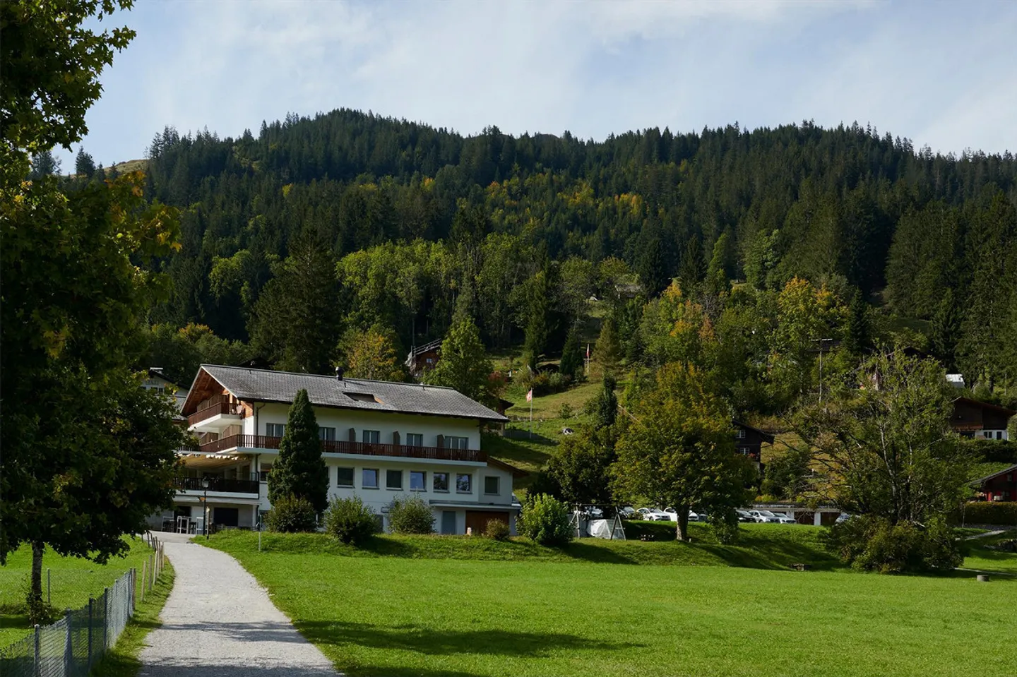 L'Hôtel Bad Schwarzsee recherche de nouveaux hôtes ! - Photo 1 sur 10