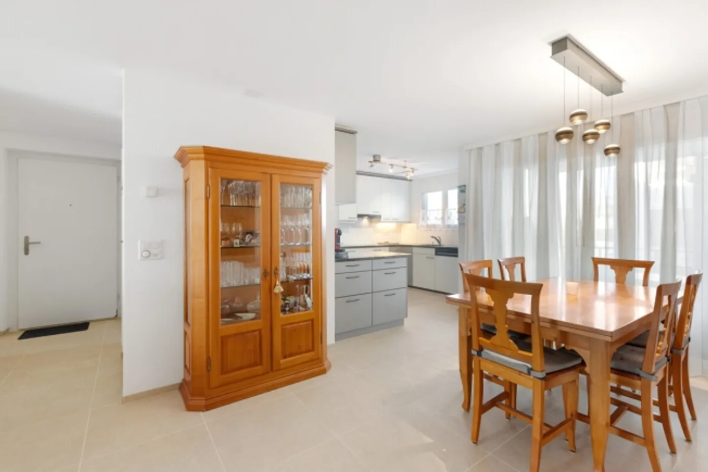 Vivre avec confort et style – appartement moderne de 4,5 pièces avec deux balcons - Photo 5 sur 12