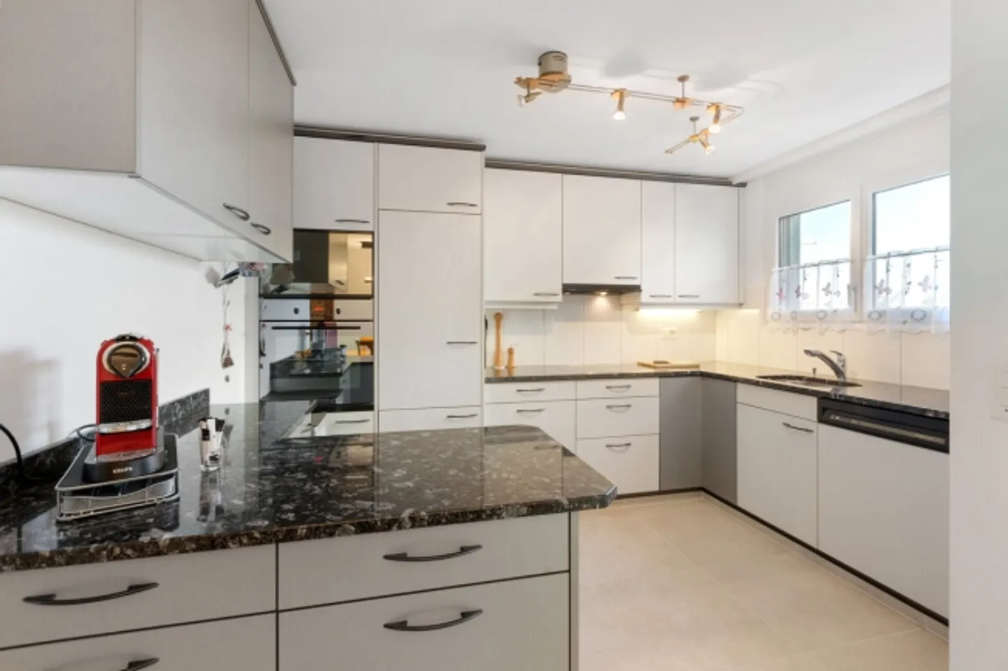 Vivre avec confort et style – appartement moderne de 4,5 pièces avec deux balcons - Photo 6 sur 12