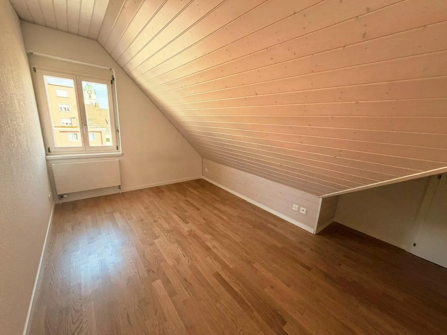 Stylish Maisonette Apartment with High-Quality Finish in the City Center of Olten - Photo 8 of 11