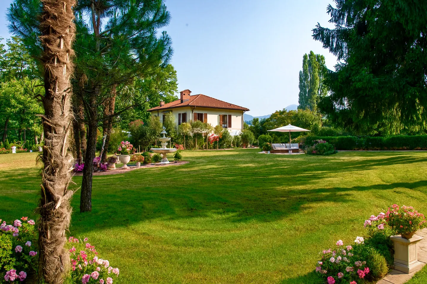 Villa - Photo 1 of 19