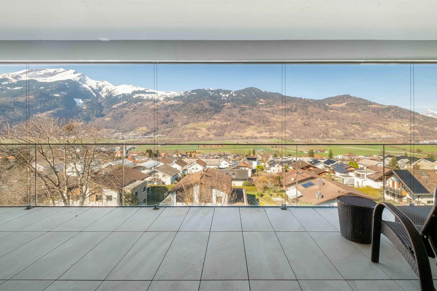 Living at the highest level – with permission for a second residence - Photo 3 of 9