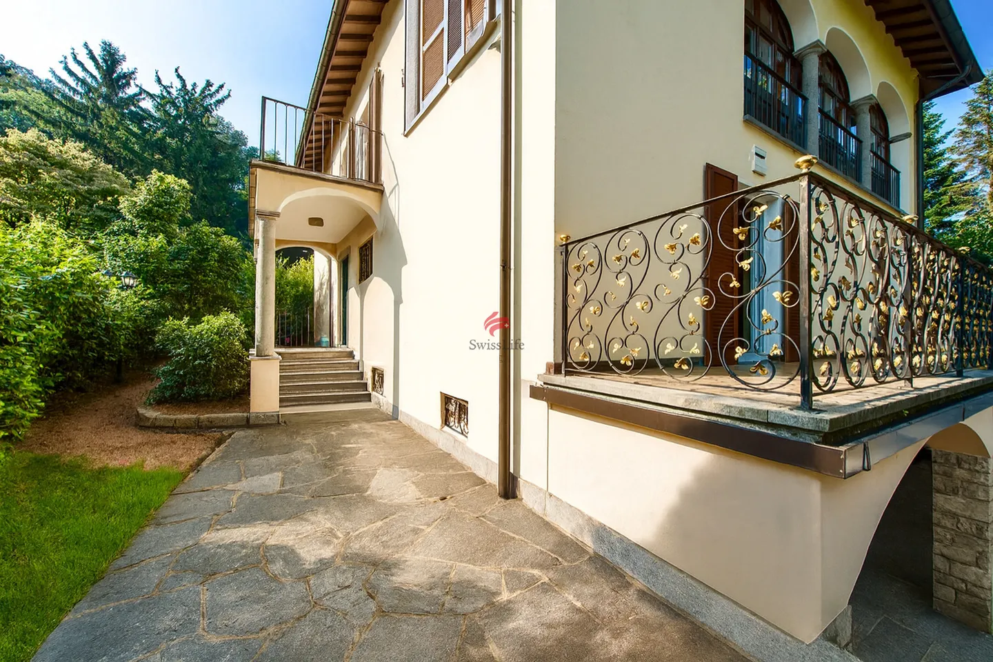 Villa - Photo 2 of 19