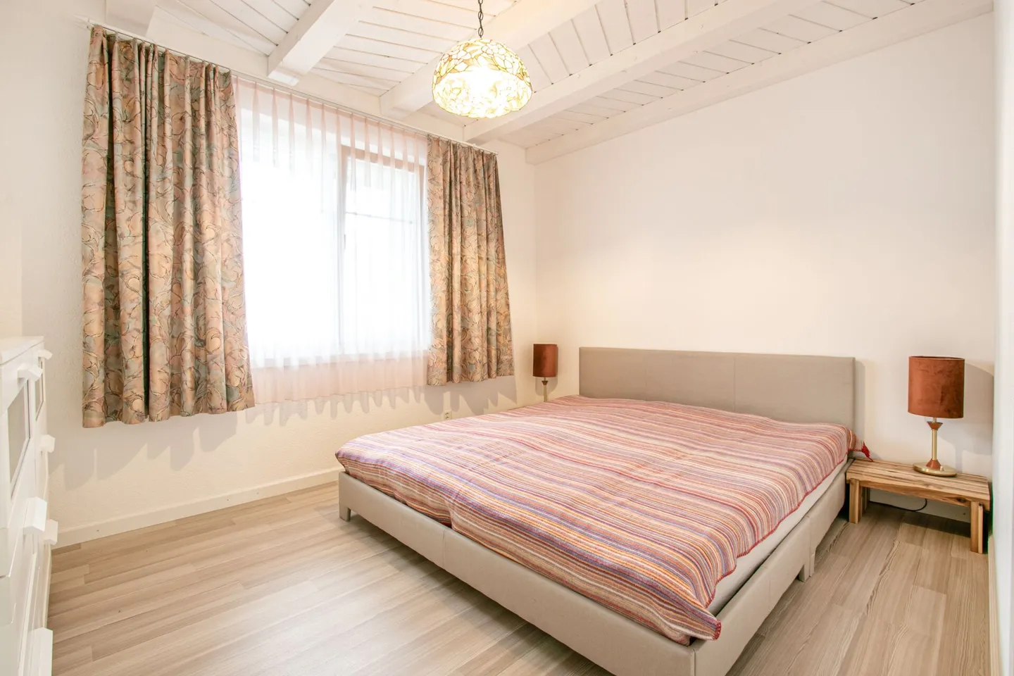 Hochwertig sanierte Duplex-Wohnung mit Cheminée und Doppelgarage - Foto 8 von 16