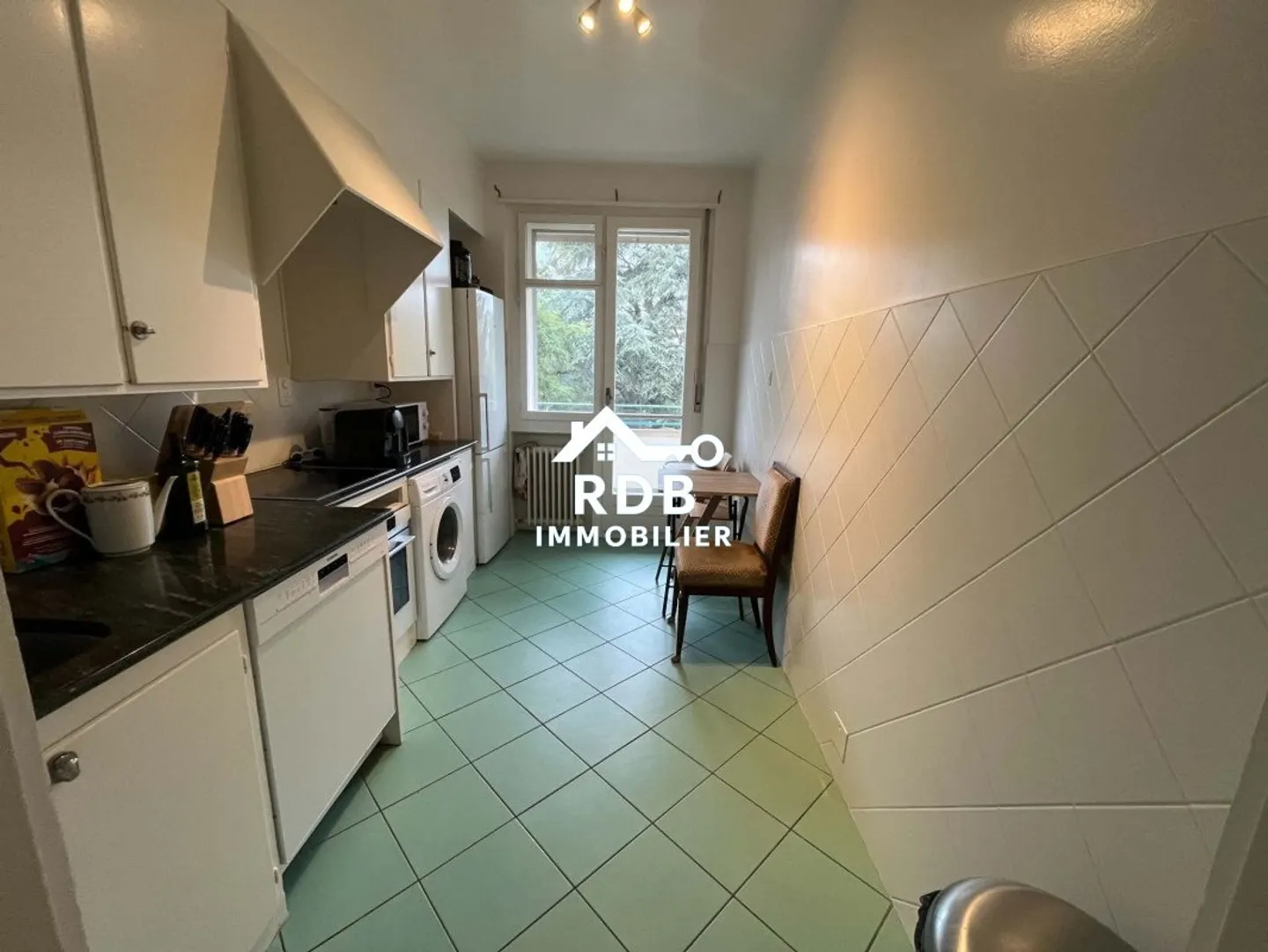 Magnificent 5.5-room apartment on the 3rd floor located in Geneva 1202 - Photo 2 of 10