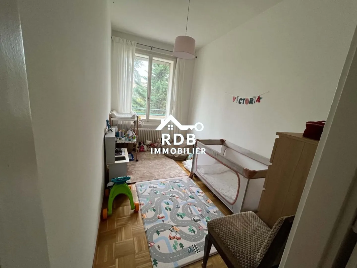 Magnificent 5.5-room apartment on the 3rd floor located in Geneva 1202 - Photo 3 of 10