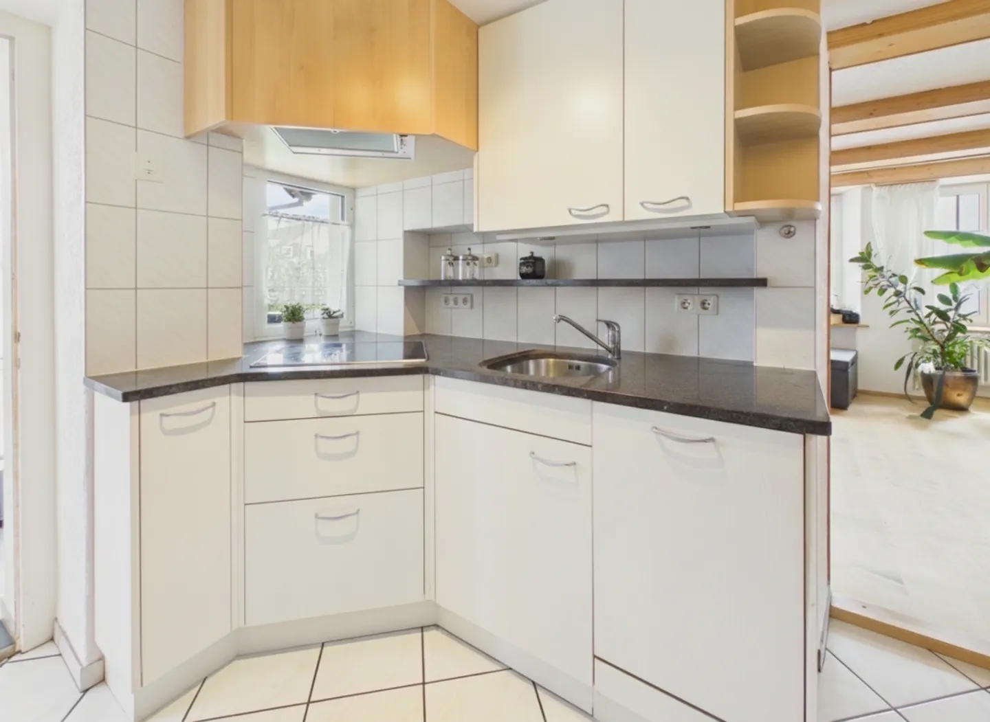 Charming farmhouse in the heart of the village - Photo 4 of 16