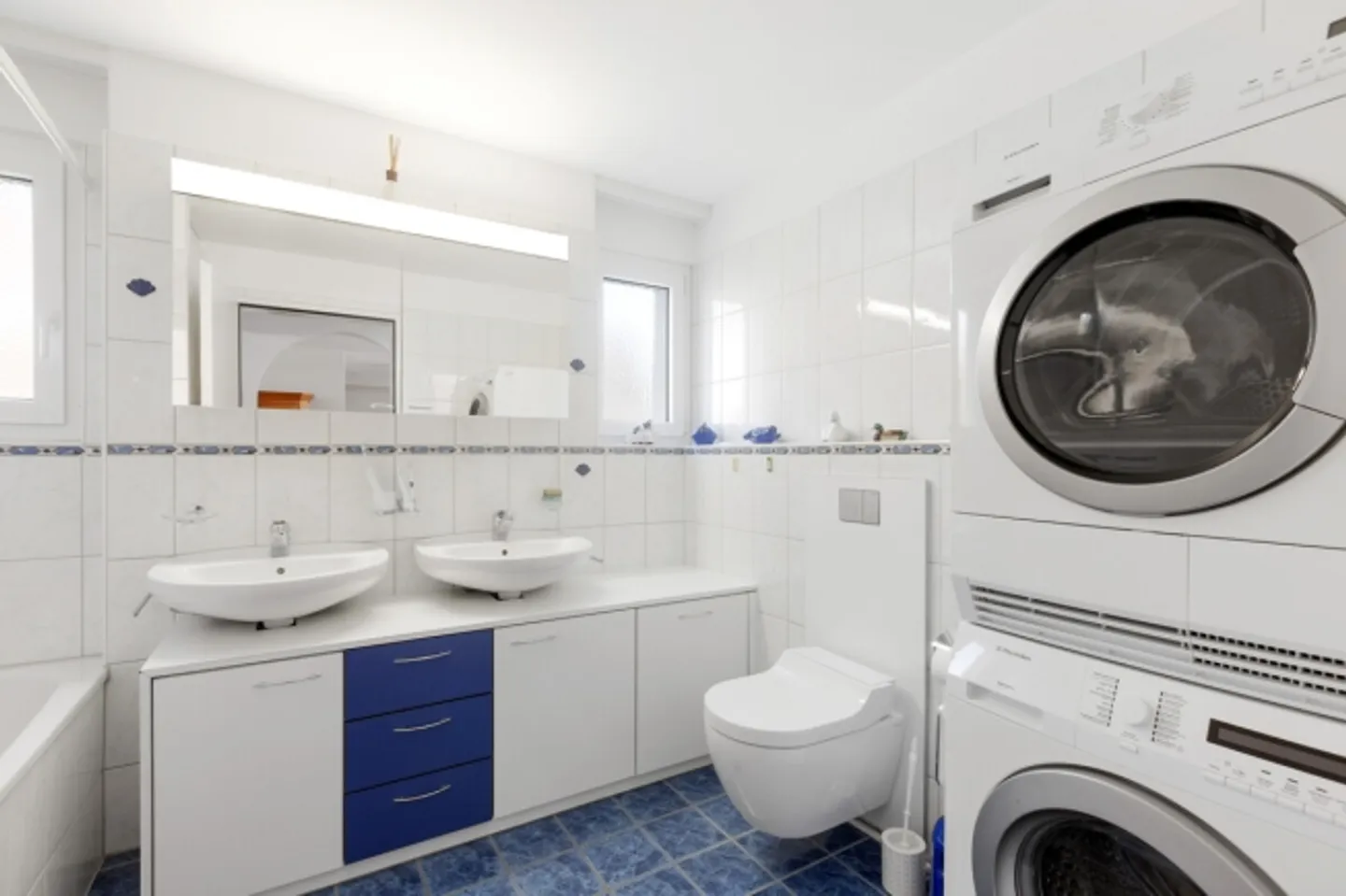 Vivre avec confort et style – appartement moderne de 4,5 pièces avec deux balcons - Photo 10 sur 12