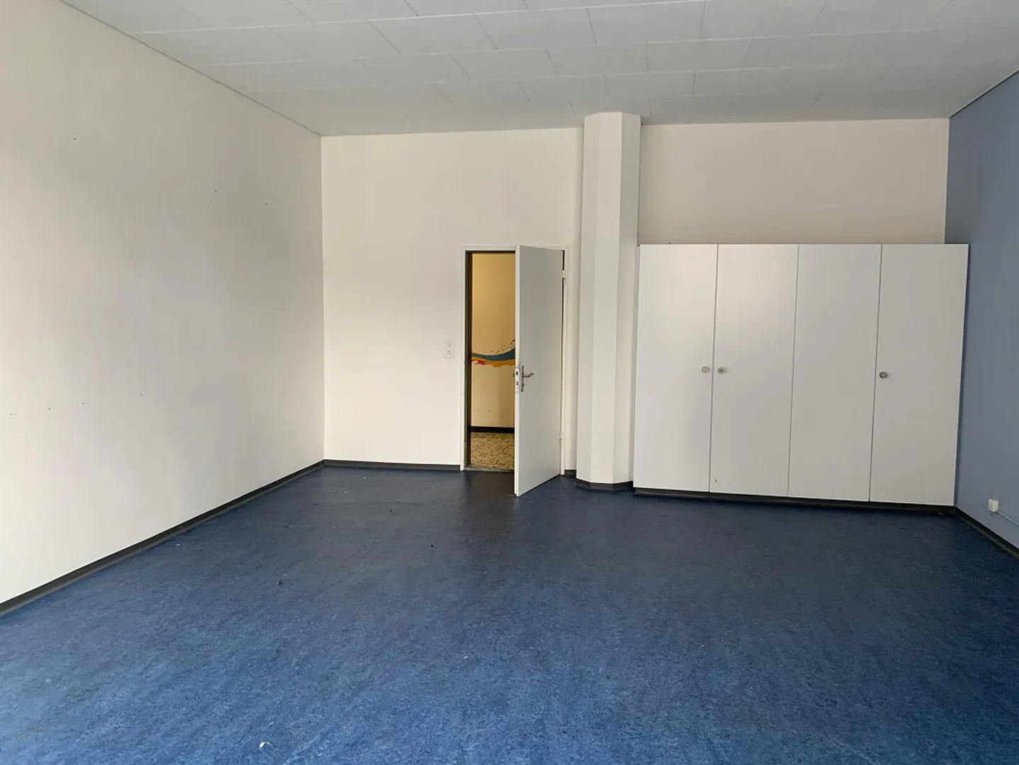 Bureaux et Espaces de Stockage à partir de 10m2 - Photo 2 sur 4