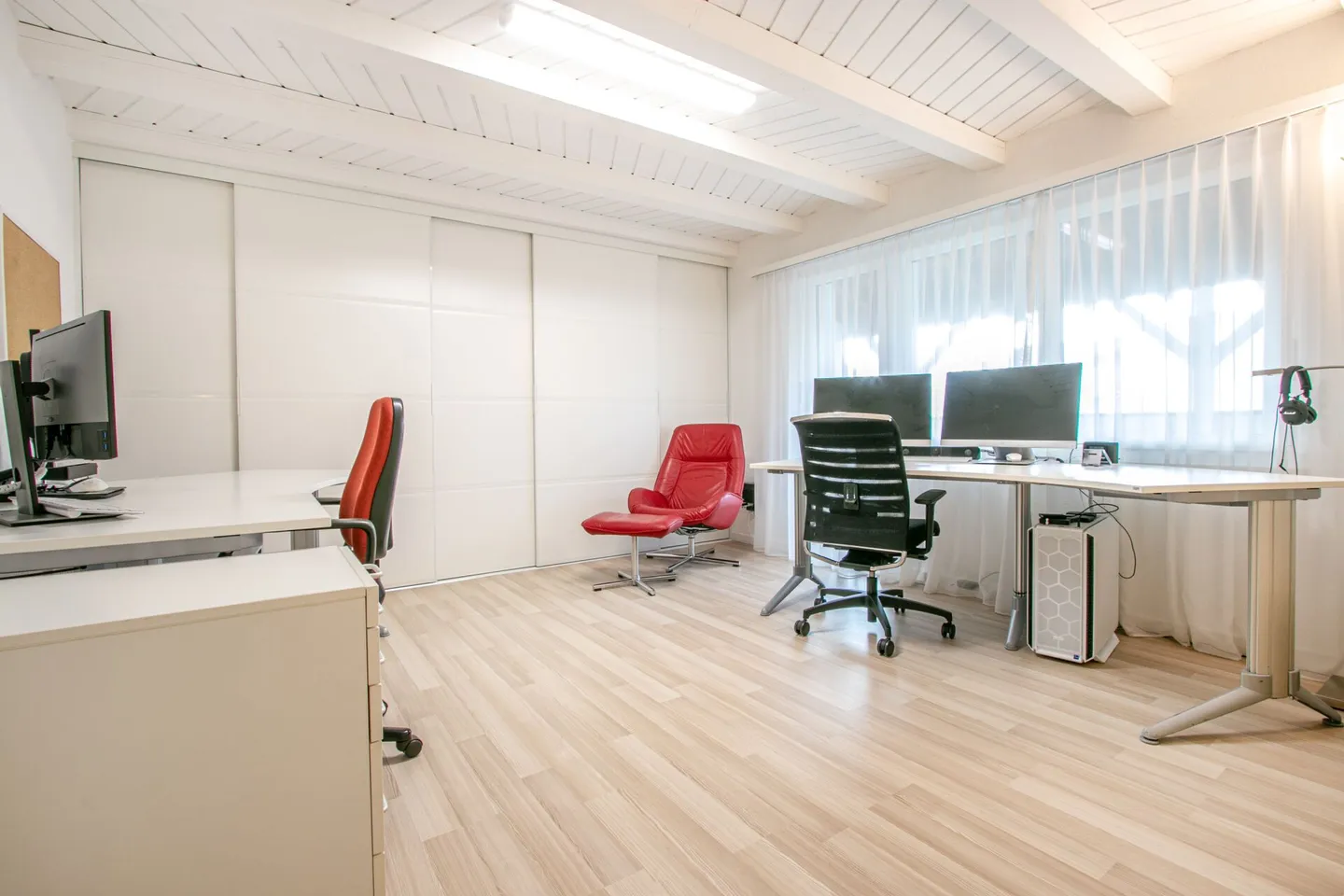 Hochwertig sanierte Duplex-Wohnung mit Cheminée und Doppelgarage - Foto 10 von 16