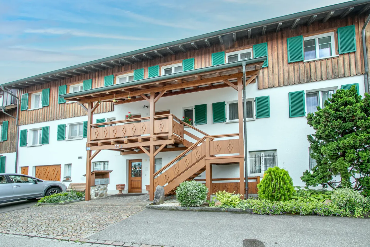 Hochwertig sanierte Duplex-Wohnung mit Cheminée und Doppelgarage - Foto 14 von 16