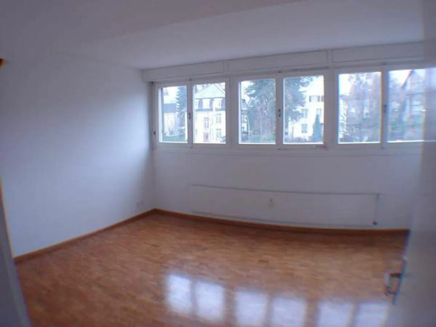 Helle Dachwohnung mit Aussicht - Foto 3 von 6