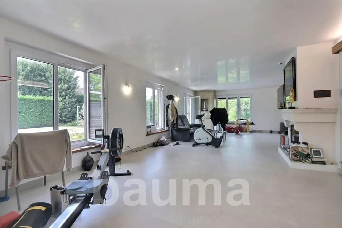 Einzelvilla in ruhiger Lage mit Schwimmbad - Foto 5 von 13