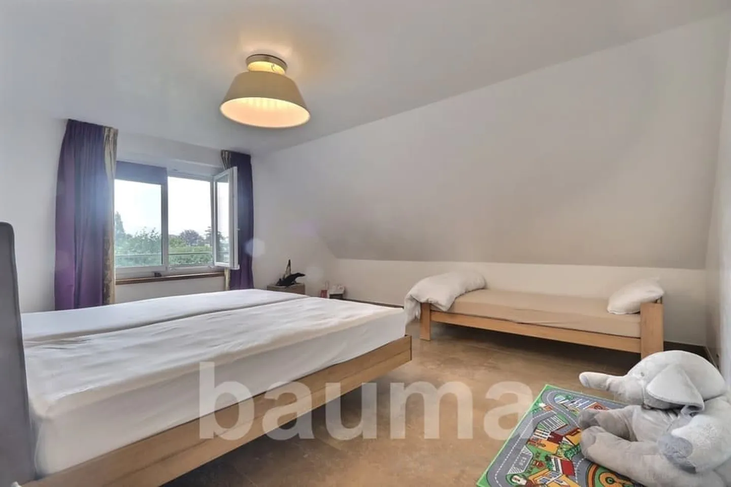 Einzelvilla in ruhiger Lage mit Schwimmbad - Foto 13 von 13