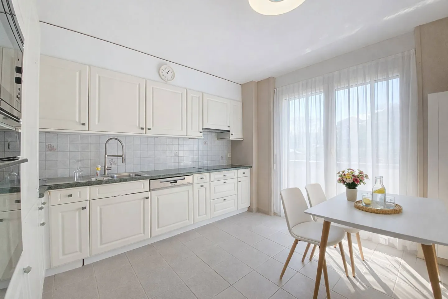 Exclusif! Appartement en penthouse de 4,5 pièces avec grande terrasse et vue imprenable sur le lac - Photo 6 sur 12