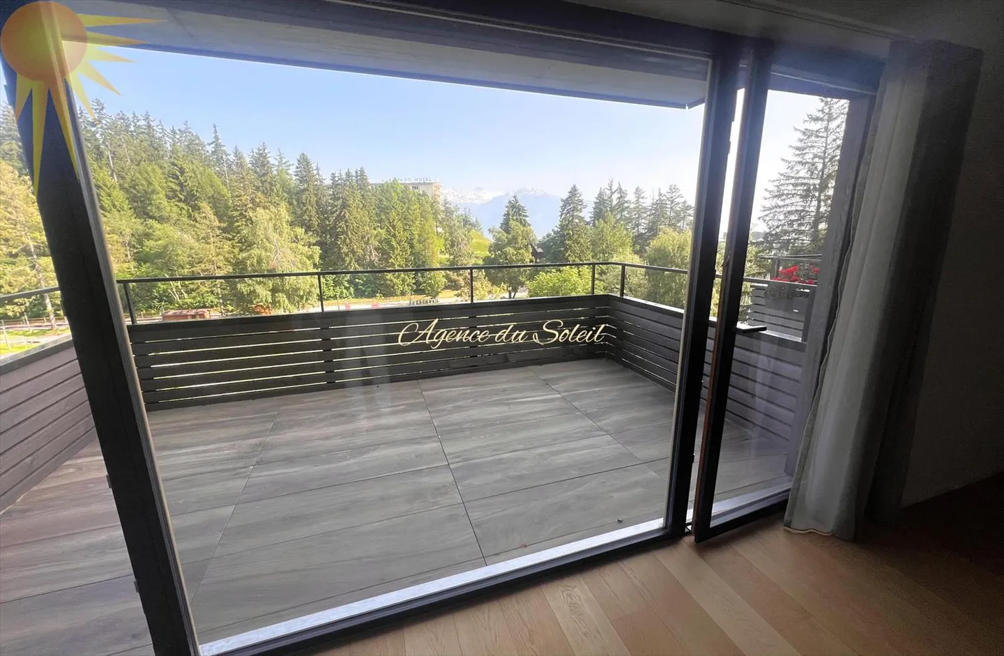 Für das ganze Jahr zu vermieten, diese superbe 3.5 Zimmer moderne Wohnung im Herzen von Montana! - Foto 5 von 13