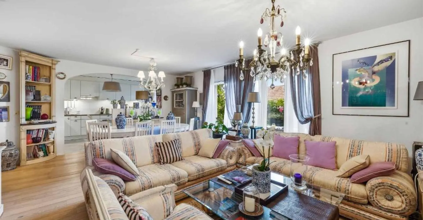 Charming Apartment with Garden - Photo 6 of 10