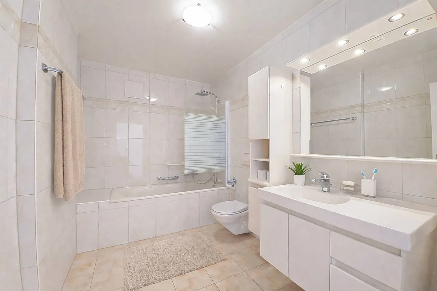 Exclusif! Appartement en penthouse de 4,5 pièces avec grande terrasse et vue imprenable sur le lac - Photo 11 sur 12