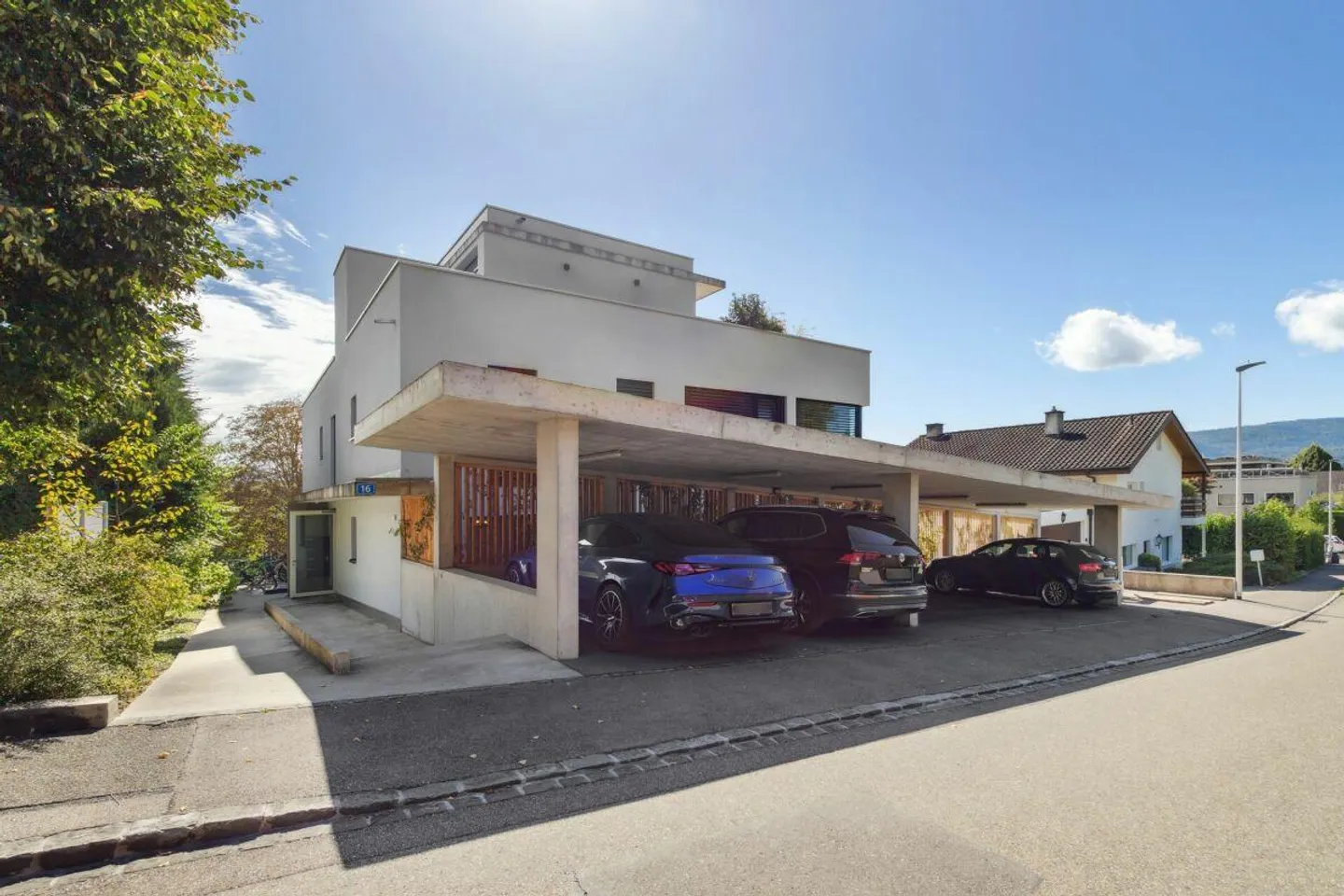 Appartamento duplex esclusivo con piscina in una zona residenziale tranquilla - Foto 2 di 2