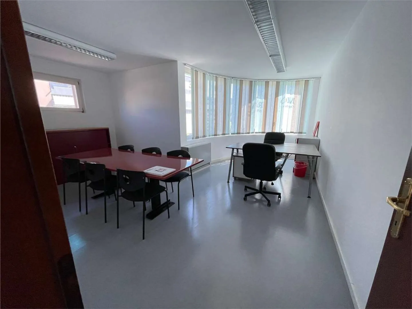 Büro mit Möbeln zur Miete in Agno mit großer Terrasse - Foto 3 von 6