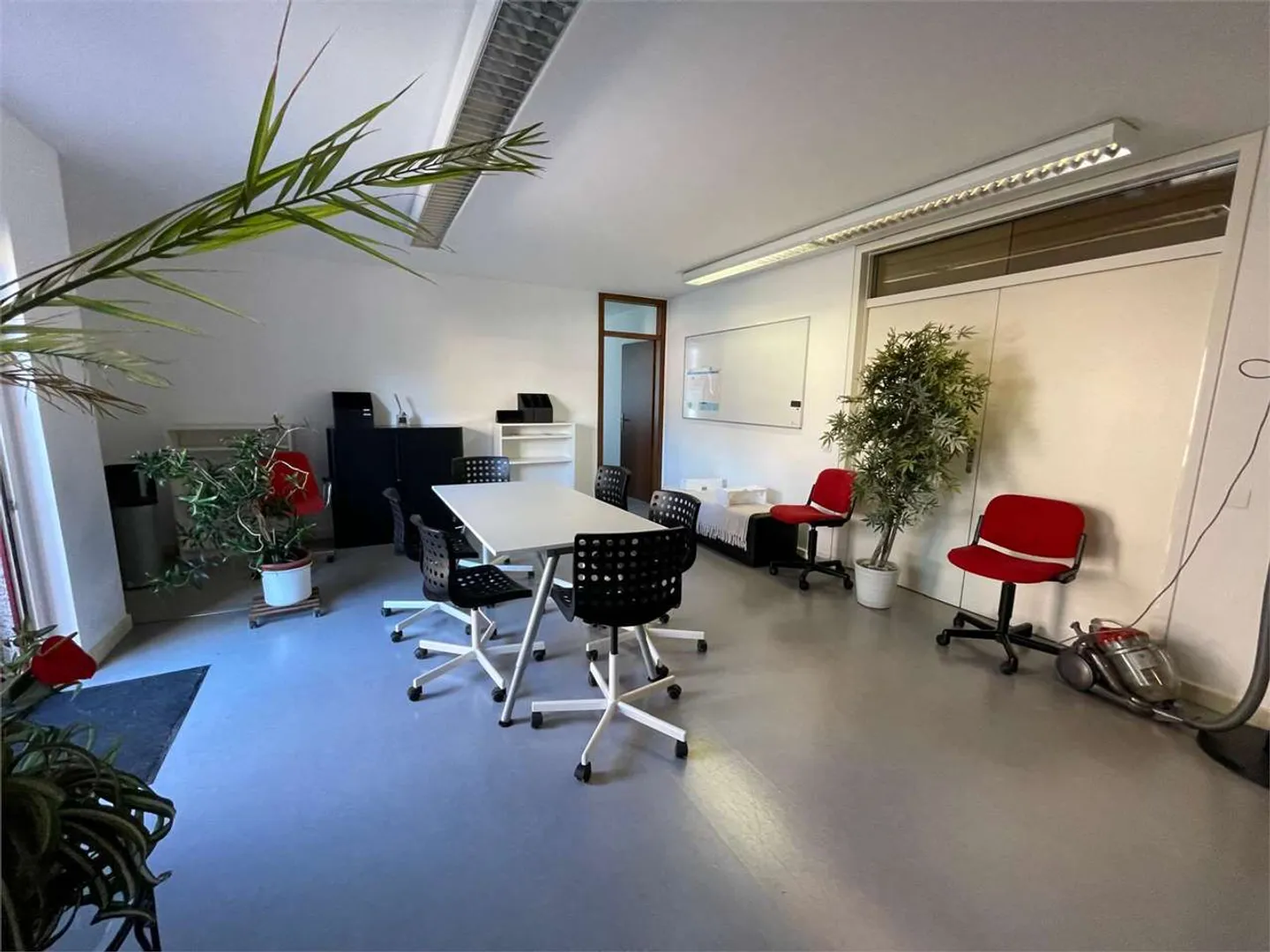 Büro mit Möbeln zur Miete in Agno mit großer Terrasse - Foto 1 von 6