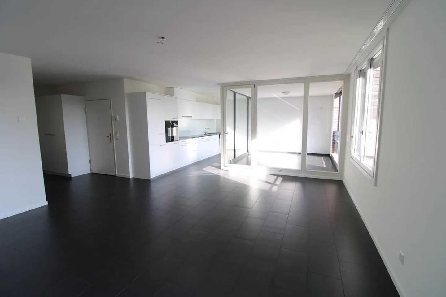 Moderno appartamento di 2,5 stanze nello sviluppo Volta West - Foto 3 di 6