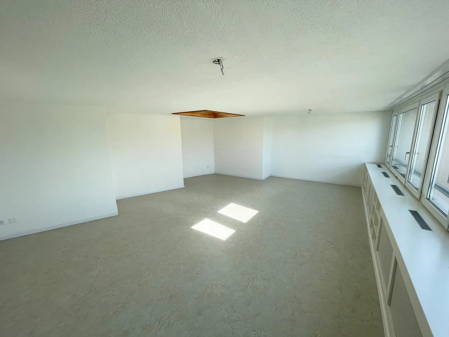 Vue panoramique sur le lac de Constance – Appartement lumineux de 2,5 pièces - Photo 2 sur 7