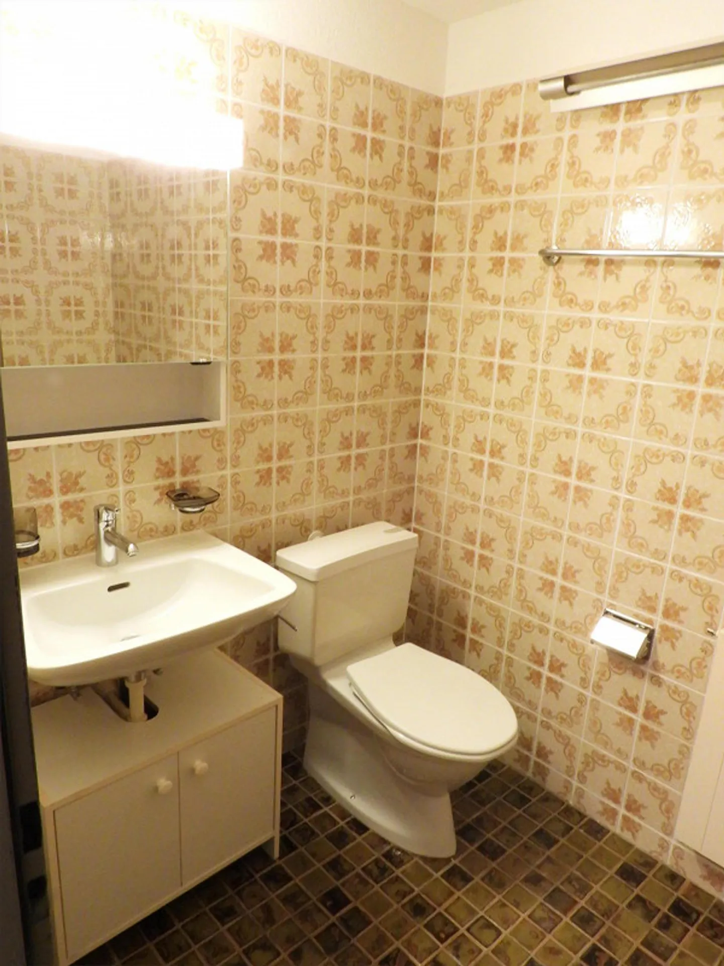 Beautiful 1.5 room apartment, non-smoker, very quiet and sunny location in Davos - Photo 6 of 9