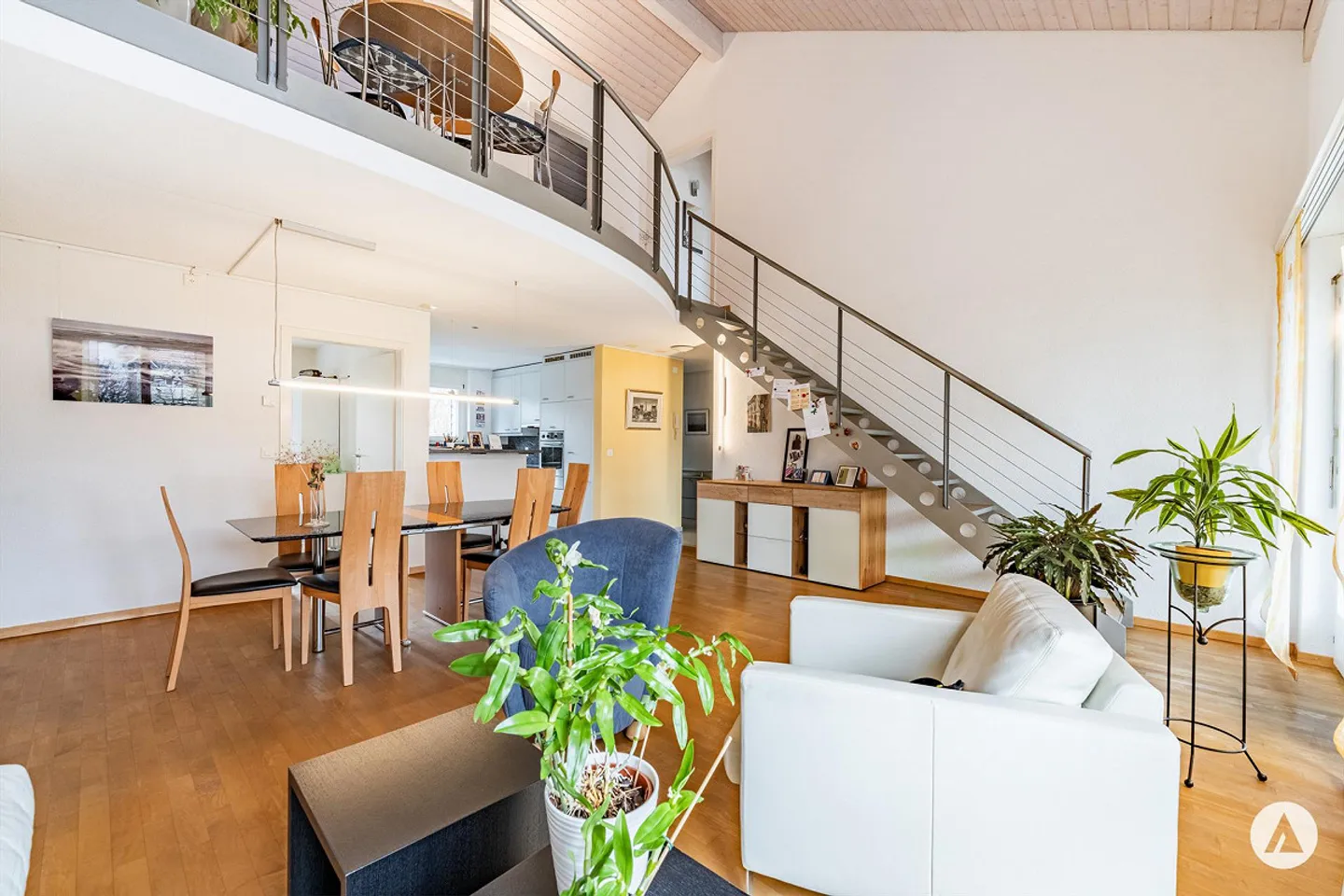 Well-maintained maisonette apartment in the Thun West Quarter - Photo 2 of 13