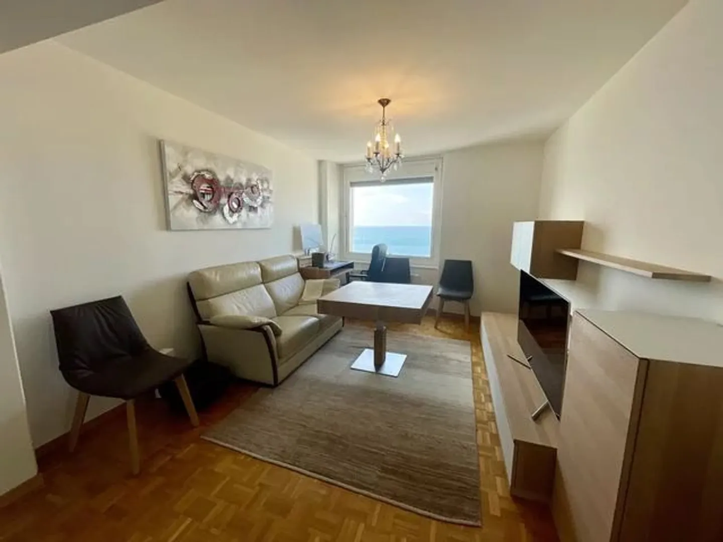 Appartamento arredato con 2 camere al 16° piano con vista su Montreux e sul lago. - Foto 2 di 9