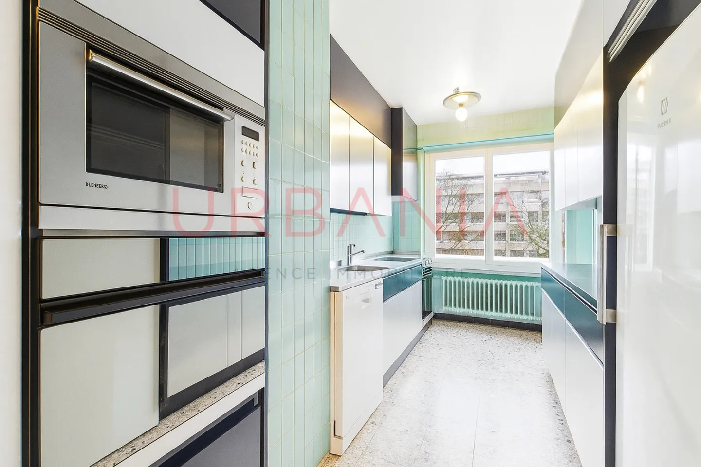 Large apartment to renovate in the heart of Florissant - Photo 4 of 9