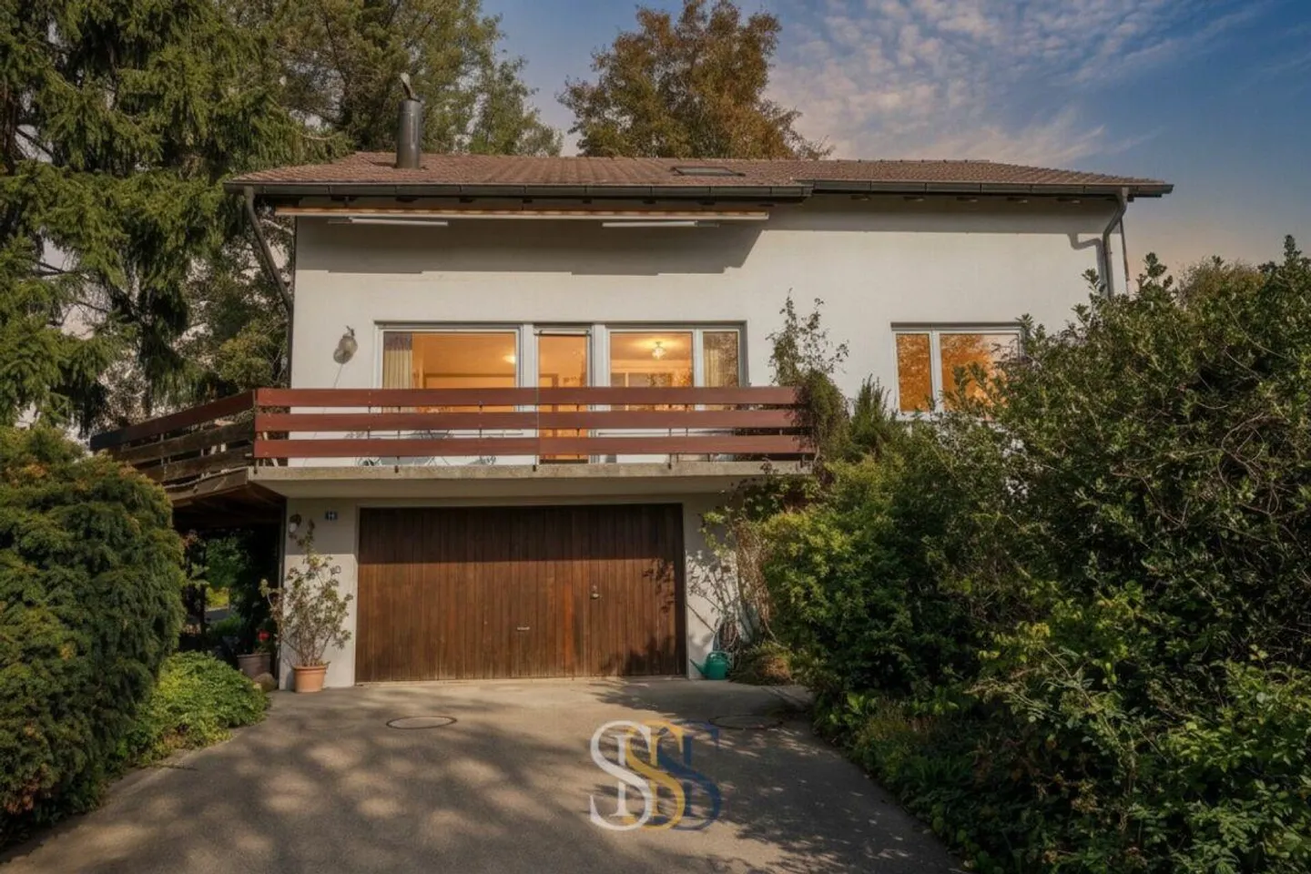 Affascinante casa unifamiliare con vista e grande giardino - Foto 2 di 16