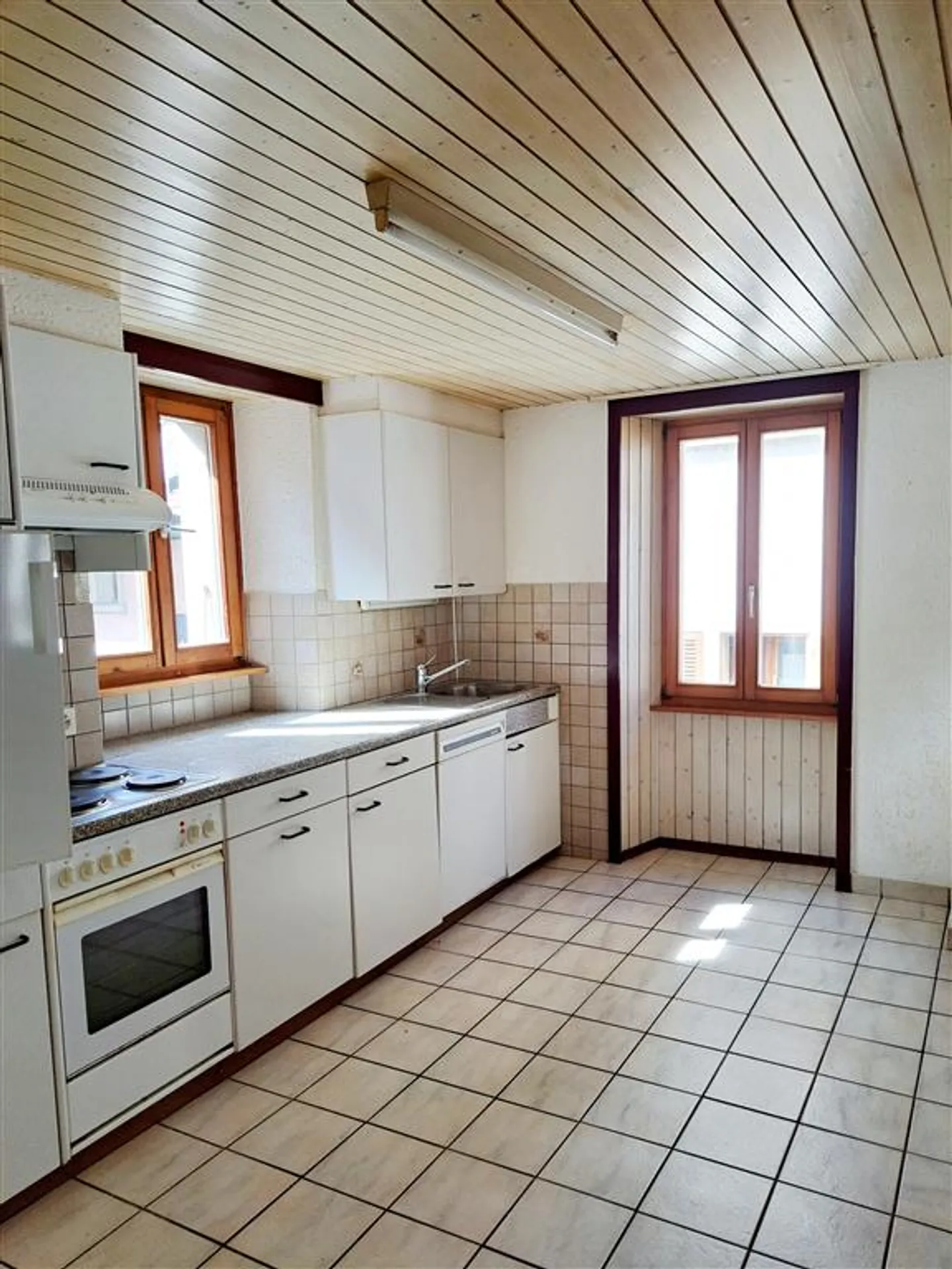 Apartment for rent - Photo 3 of 7