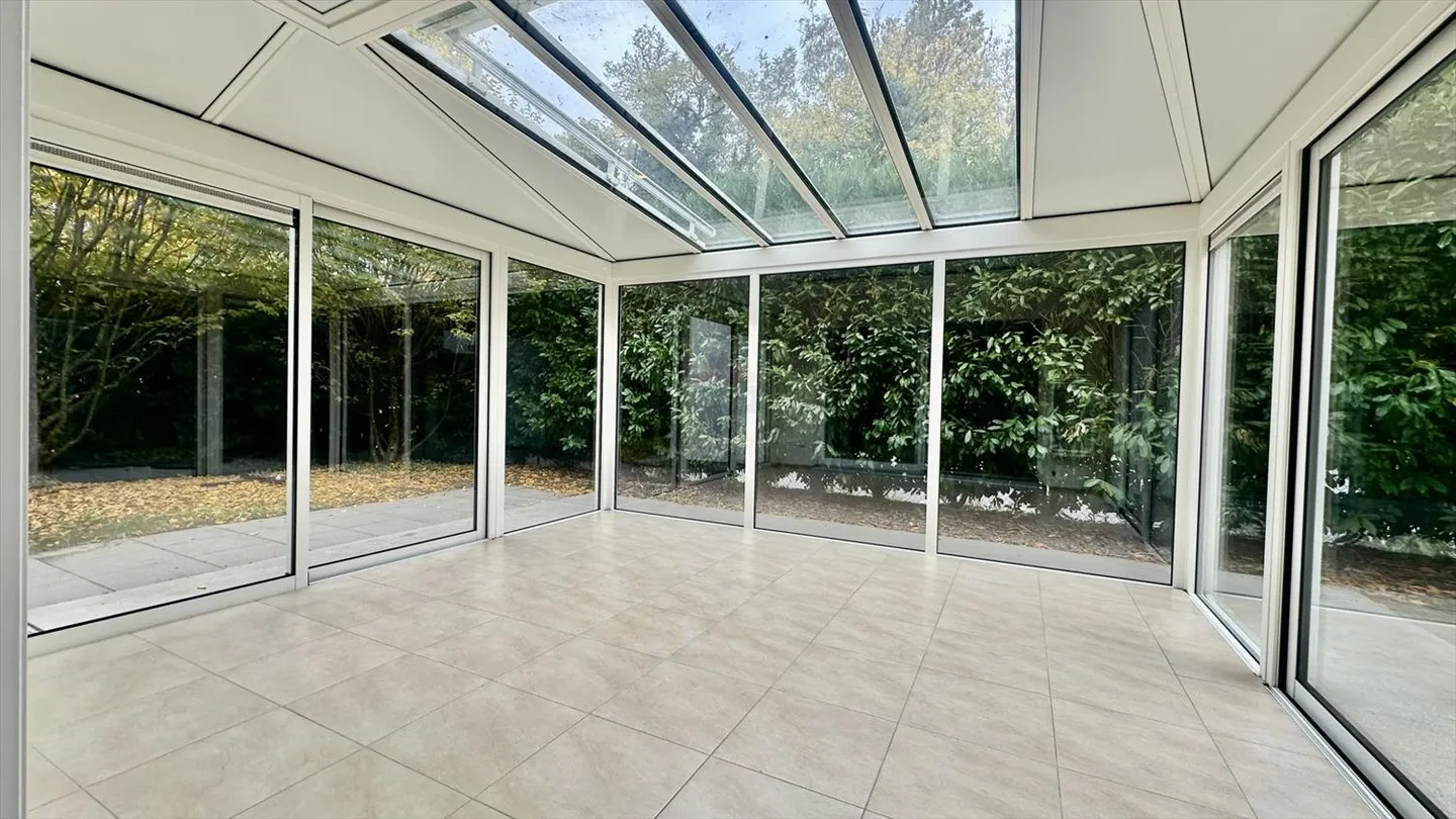 Incantevole casa semi-indipendente di 5 stanze con un bel giardino privato - Foto 13 di 13