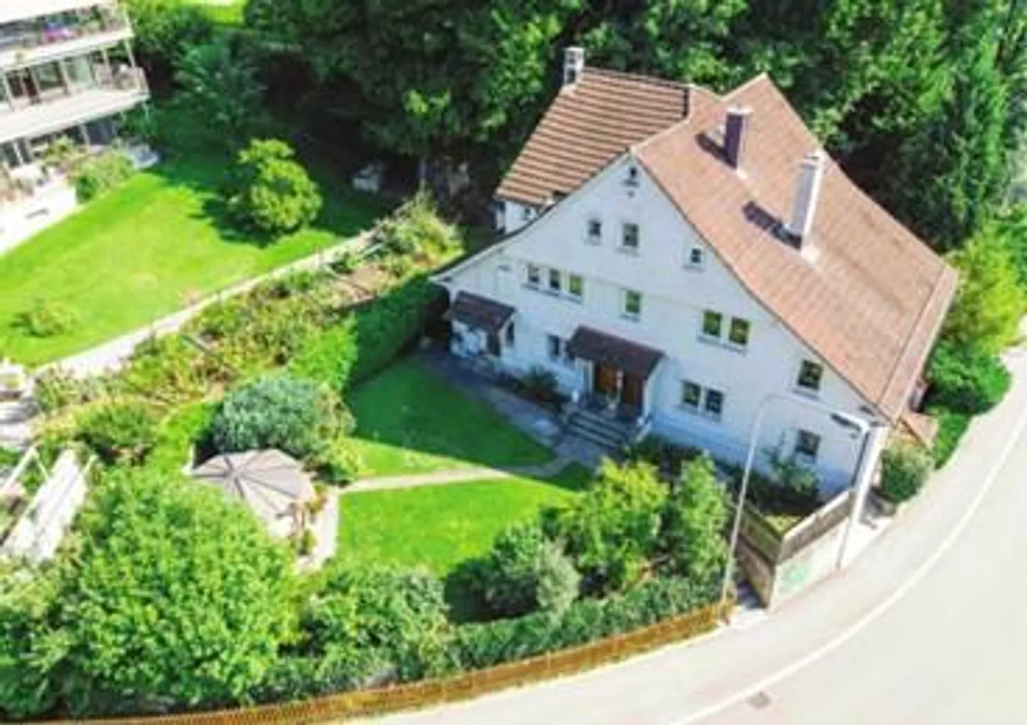 Appartamento 4.5 stanze centrale con giardino e vista - Foto 11 di 13