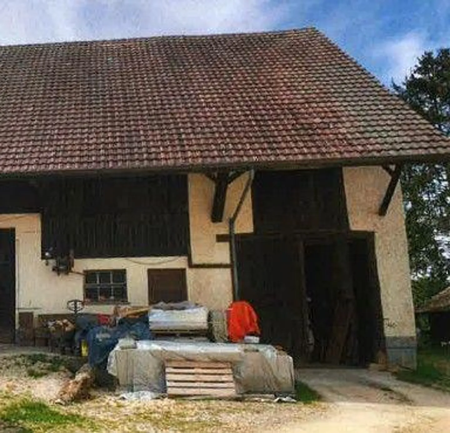 Ferme historique avec terrain - Photo 1 sur 13