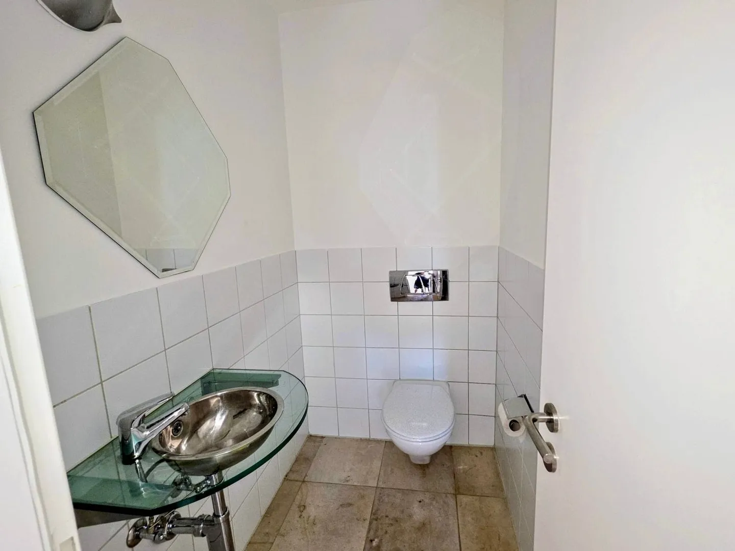 85 m² Sogno Abitativo - Idyllico Appartamento Giardino 2.5 Stanze con Stagno - Foto 9 di 10