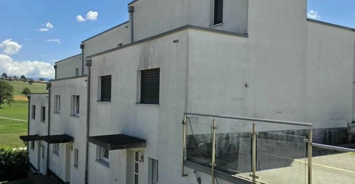 Villa a schiera di 5,5 stanze a Romont - Foto 1 di 12