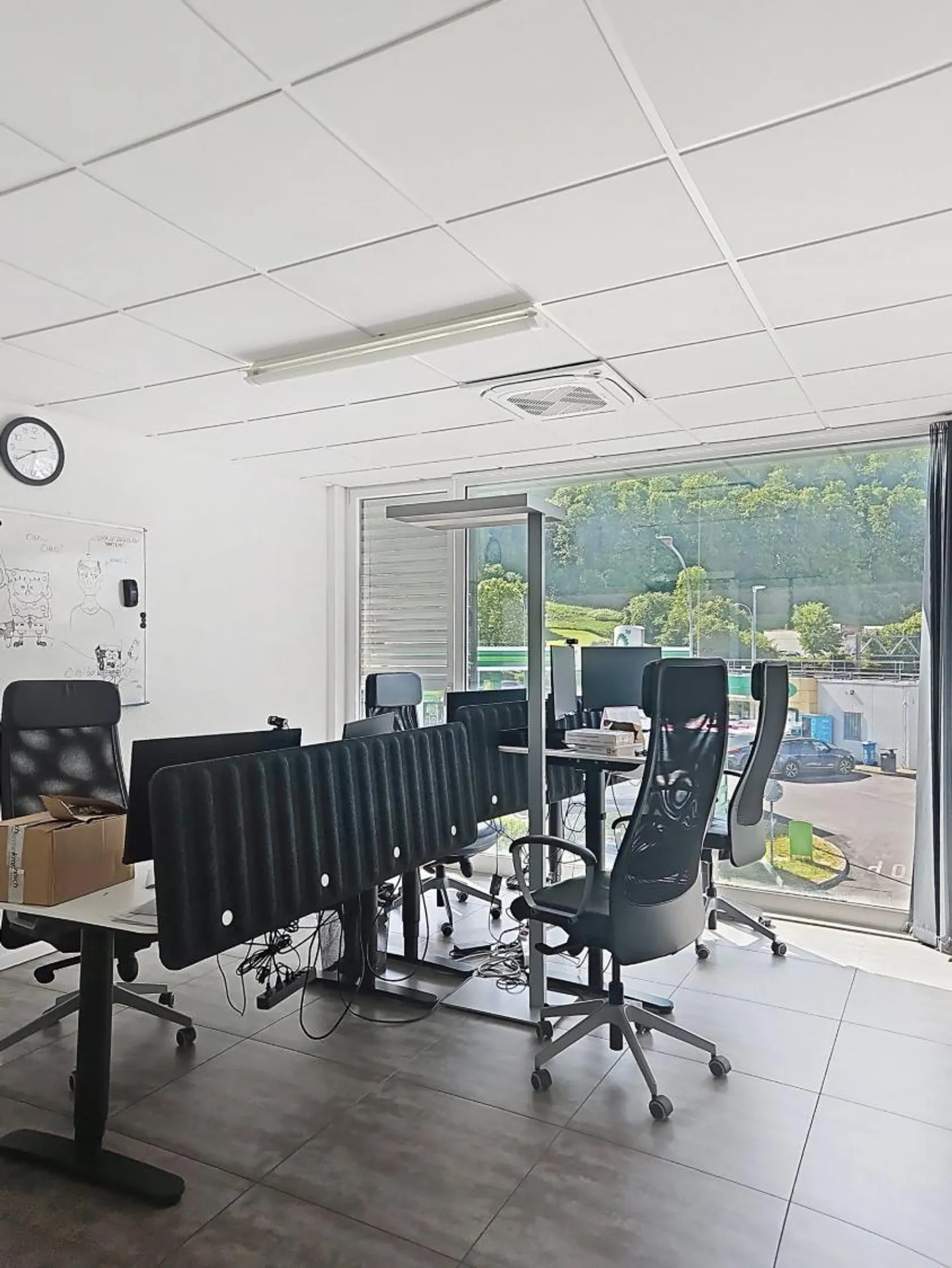 Geräumiger Büroraum zur Miete - Foto 2 von 9