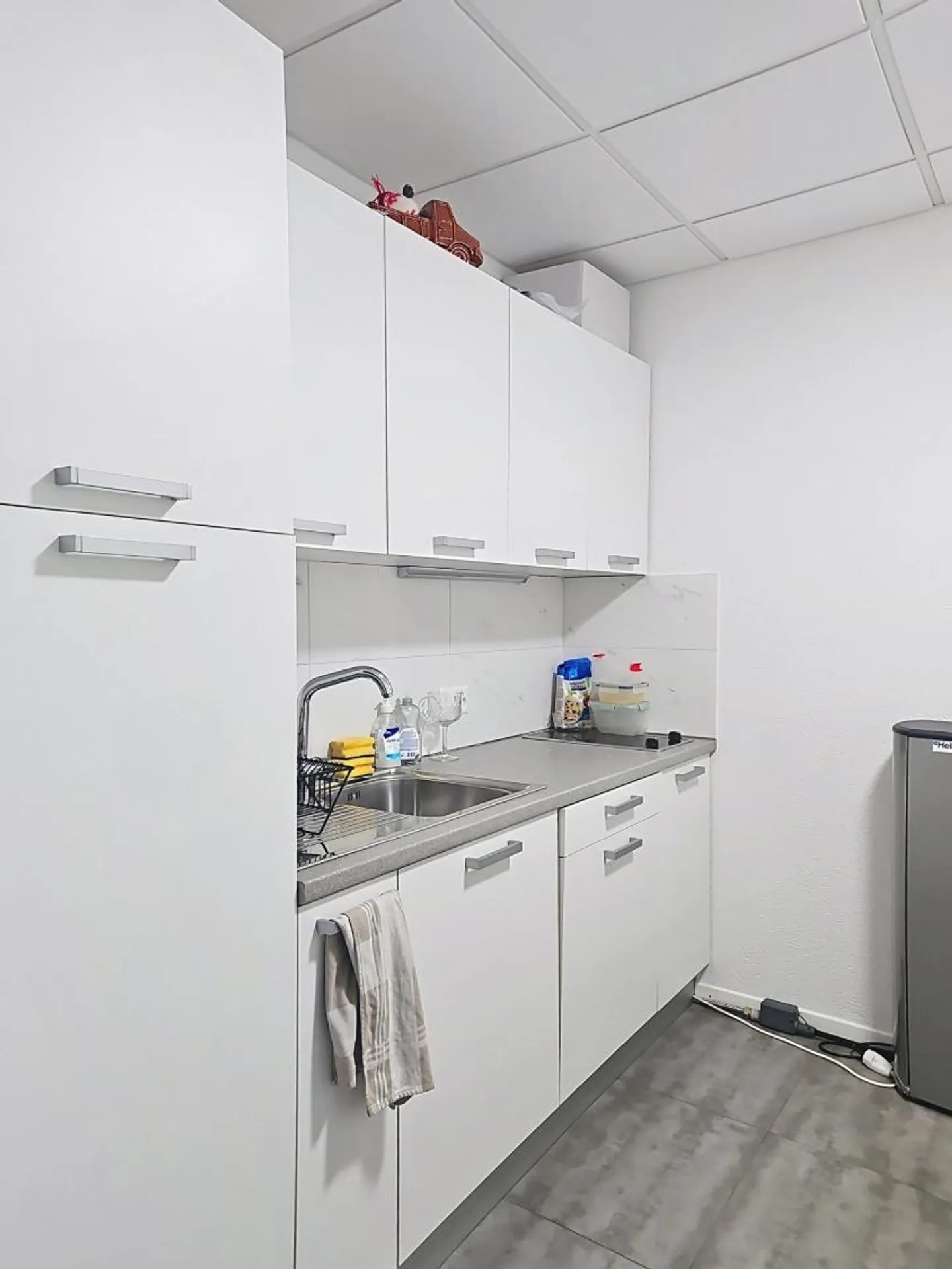 Geräumiger Büroraum zur Miete - Foto 9 von 9