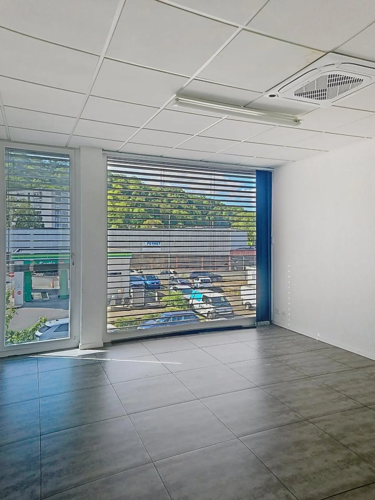 Geräumiger Büroraum zur Miete - Foto 4 von 9