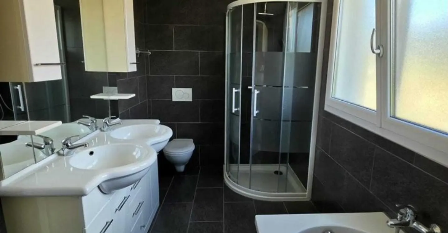 Villa a schiera di 5,5 stanze a Romont - Foto 10 di 12