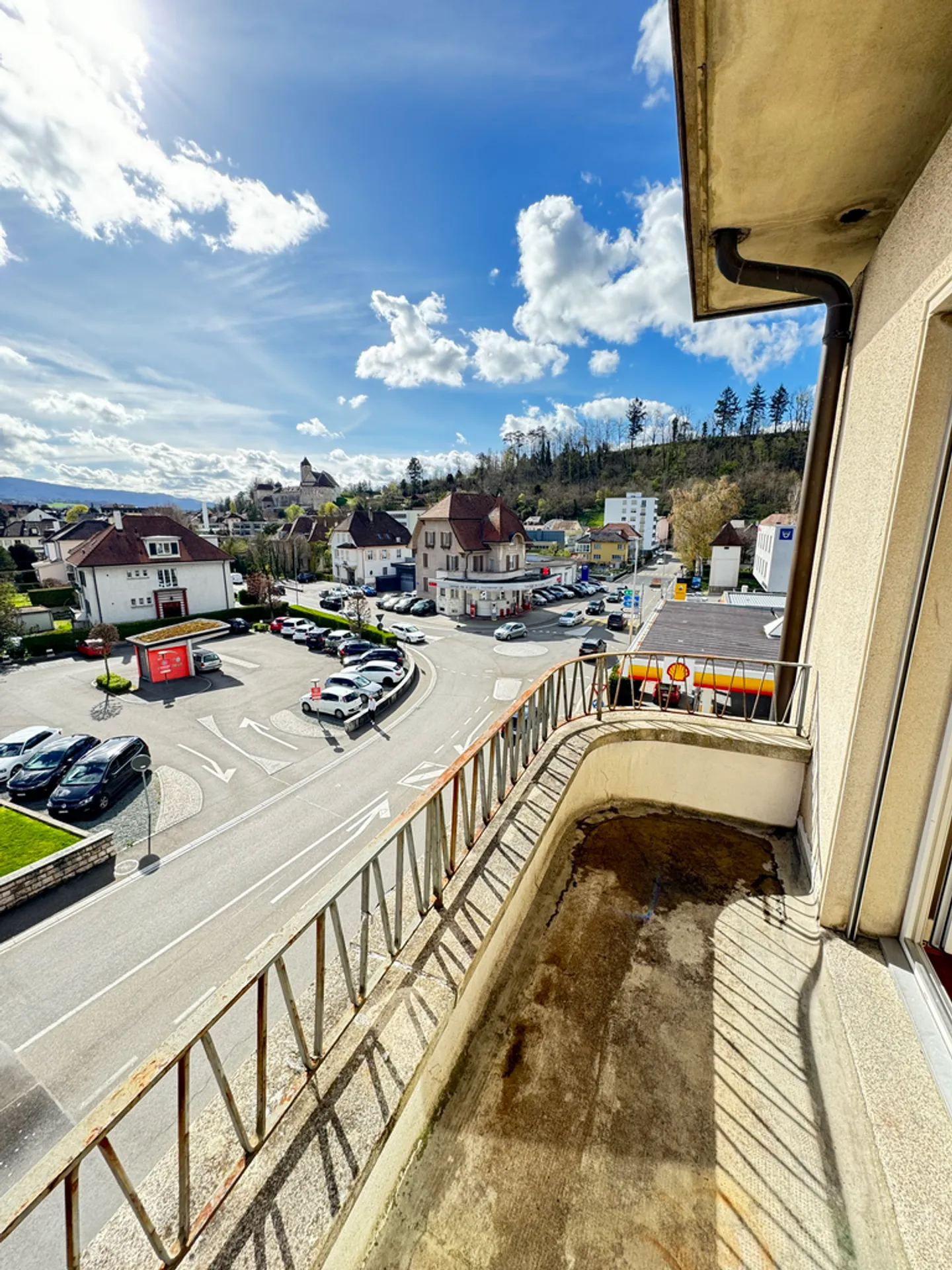 4.5 Room Apartment - Photo 1 of 8