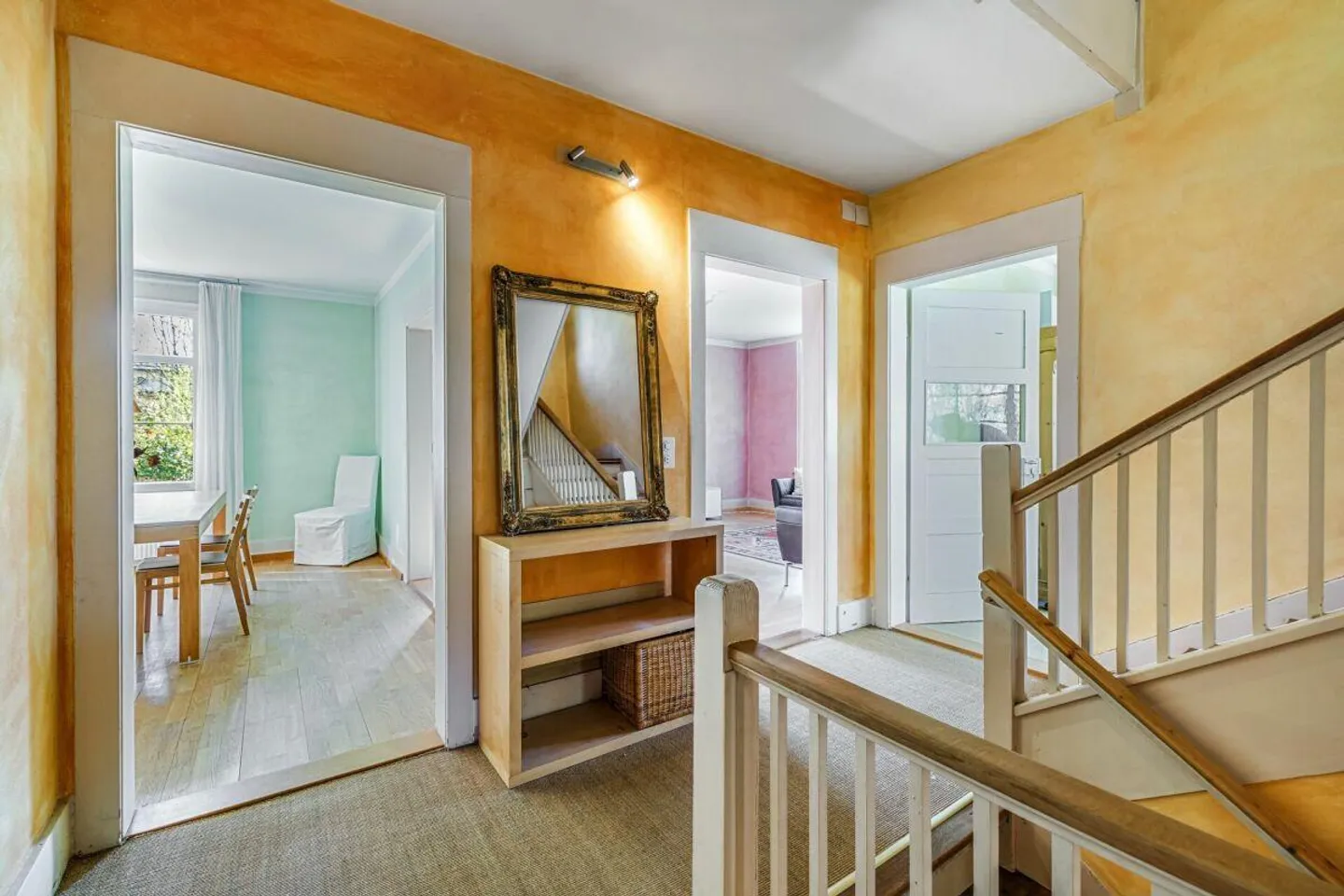 Charming Semi-Detached Family House with Large Garden - Photo 2 of 13