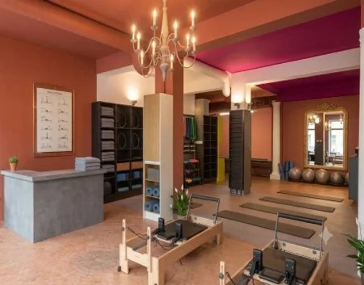 Arcade commercial property in a preferred location in Carouge - Photo 4 of 6
