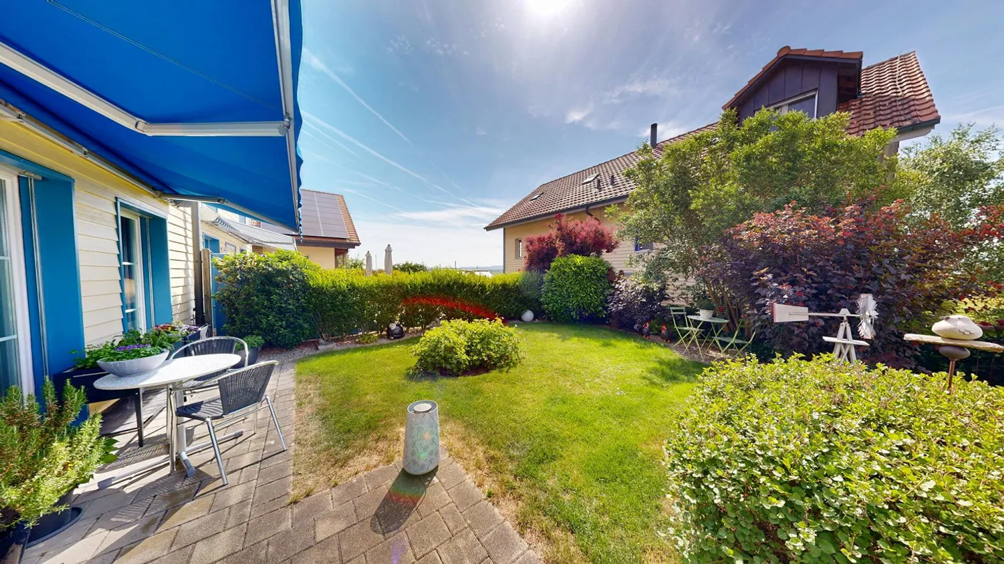Maison jumelée bien entretenue avec beau jardin - Photo 14 sur 15